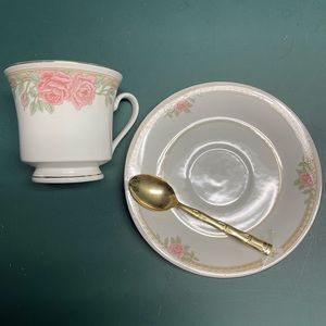 vintage lynns fine china teacup and saucer set